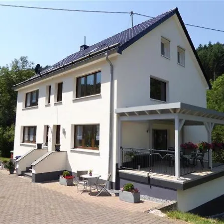 Ferienwohnung Am Elzbach Monreal Exterior photo